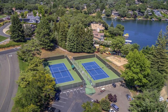 23198 Lone Pine Dr, Auburn, CA 95602