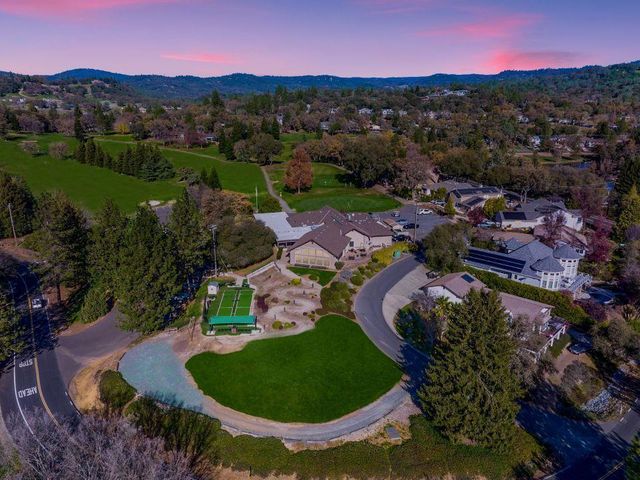 23198 Lone Pine Dr, Auburn, CA 95602