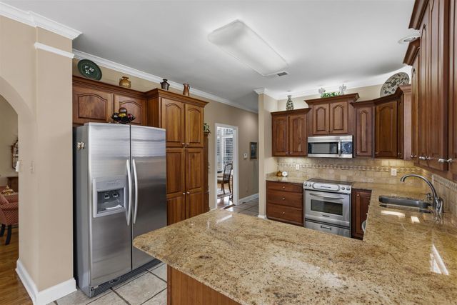 619 E WARWICK OAKS LN, Collierville, TN 38017