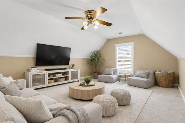 619 E WARWICK OAKS LN, Collierville, TN 38017