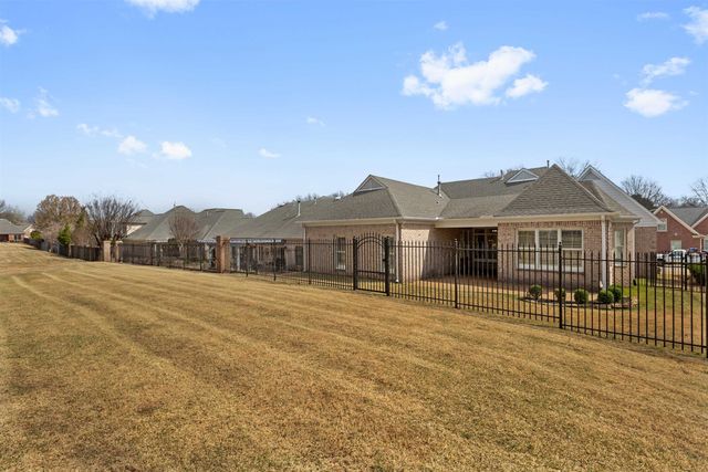 619 E WARWICK OAKS LN, Collierville, TN 38017