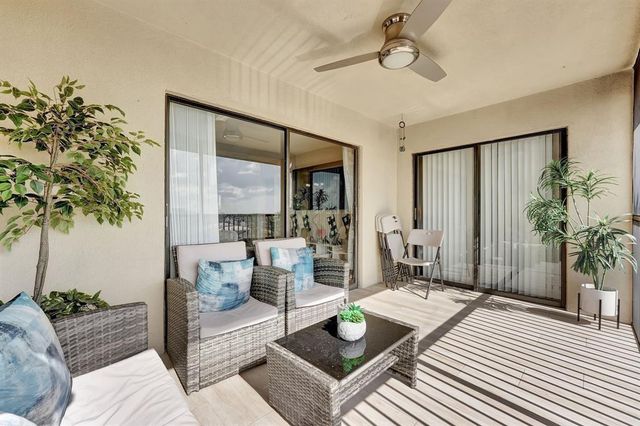 2200 S Cypress Bend Drive 905, Pompano Beach, FL 33069