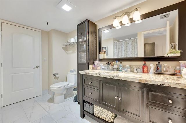 2200 S Cypress Bend Drive 905, Pompano Beach, FL 33069