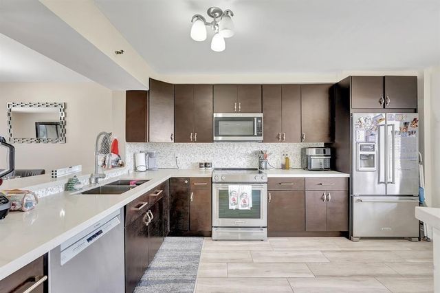 2200 S Cypress Bend Drive 905, Pompano Beach, FL 33069