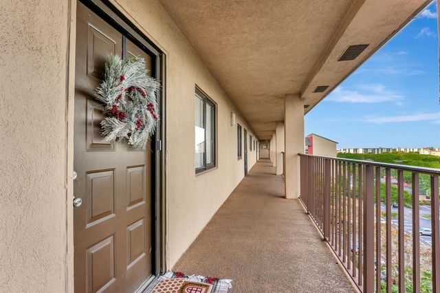 2200 S Cypress Bend Drive 905, Pompano Beach, FL 33069