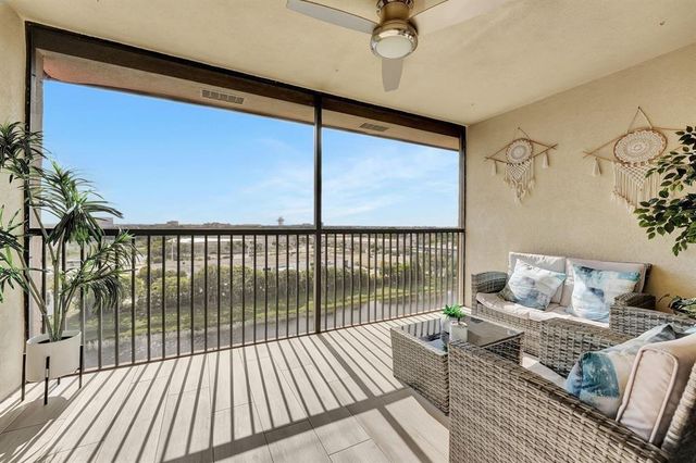 2200 S Cypress Bend Drive 905, Pompano Beach, FL 33069
