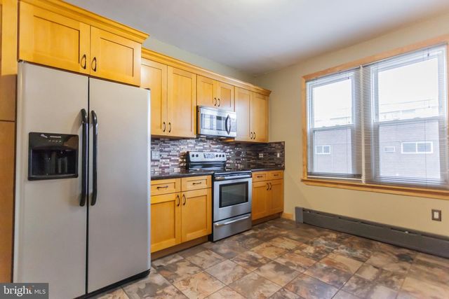 28 HARTRANFT AVE, Norristown, PA 19401