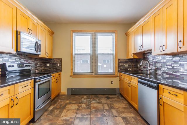 28 HARTRANFT AVE, Norristown, PA 19401