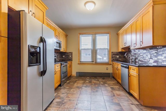 28 HARTRANFT AVE, Norristown, PA 19401