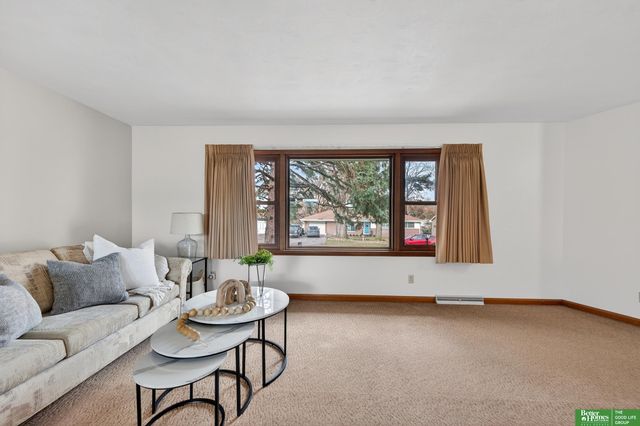 5315 Mary Street, Omaha, NE 68152