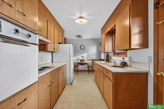 5315 Mary Street, Omaha, NE 68152