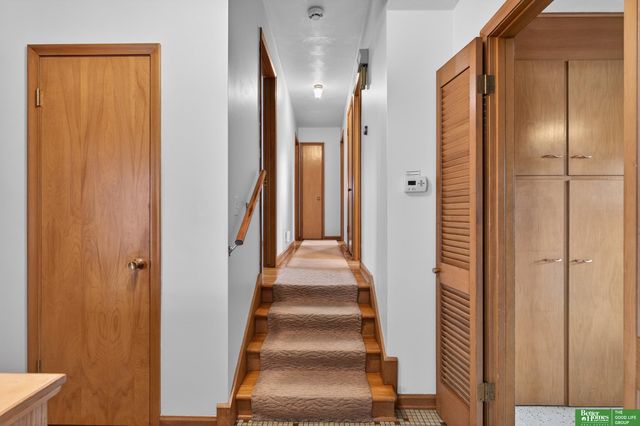 5315 Mary Street, Omaha, NE 68152