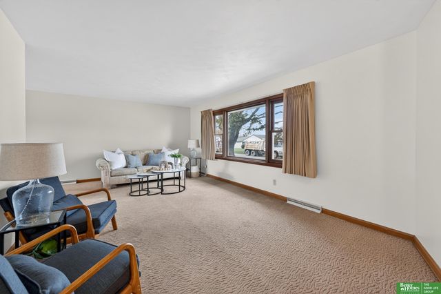 5315 Mary Street, Omaha, NE 68152