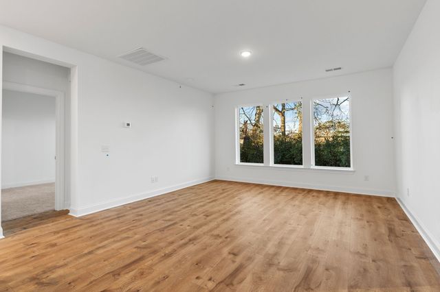 1342 Linn Cove Ct, Gallatin, TN 37066