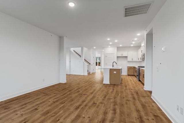 1342 Linn Cove Ct, Gallatin, TN 37066