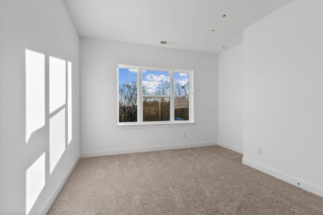 1342 Linn Cove Ct, Gallatin, TN 37066