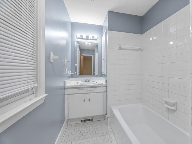 308 Pine Lake Court, Spartanburg, SC 29301