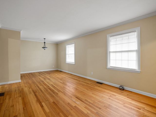 308 Pine Lake Court, Spartanburg, SC 29301