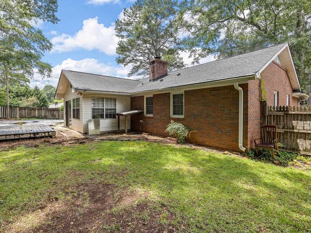 308 Pine Lake Court, Spartanburg, SC 29301