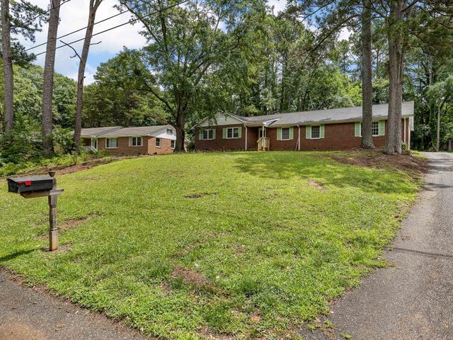 308 Pine Lake Court, Spartanburg, SC 29301