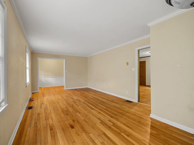 308 Pine Lake Court, Spartanburg, SC 29301