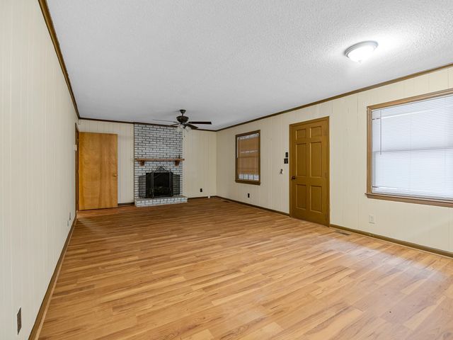 308 Pine Lake Court, Spartanburg, SC 29301