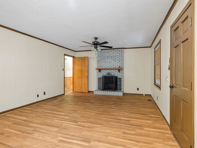 308 Pine Lake Court, Spartanburg, SC 29301