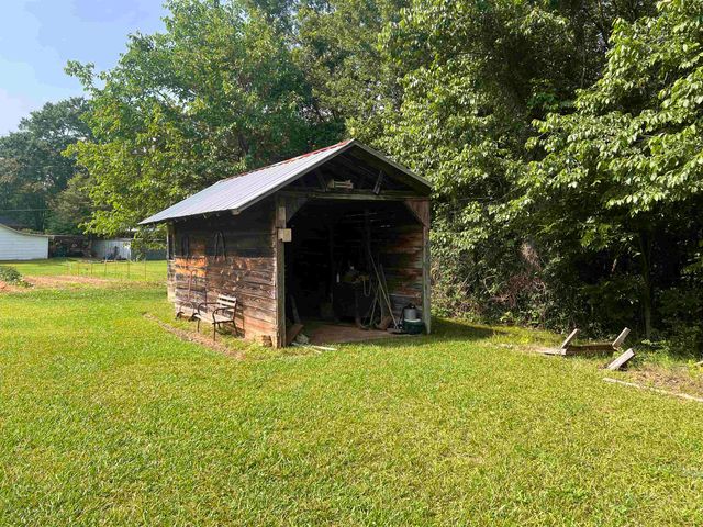 109 Berry Road, Boiling Springs, SC 29316