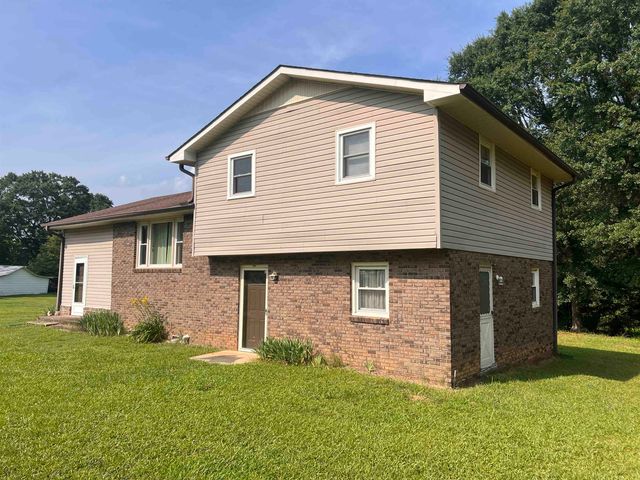 109 Berry Road, Boiling Springs, SC 29316