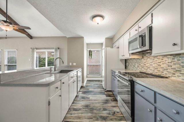 2919 Lake View Drive, Missouri City, TX 77459