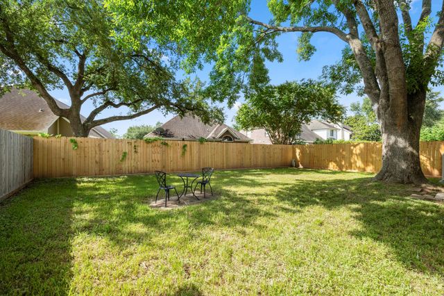 2919 Lake View Drive, Missouri City, TX 77459