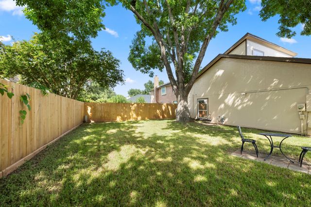 2919 Lake View Drive, Missouri City, TX 77459