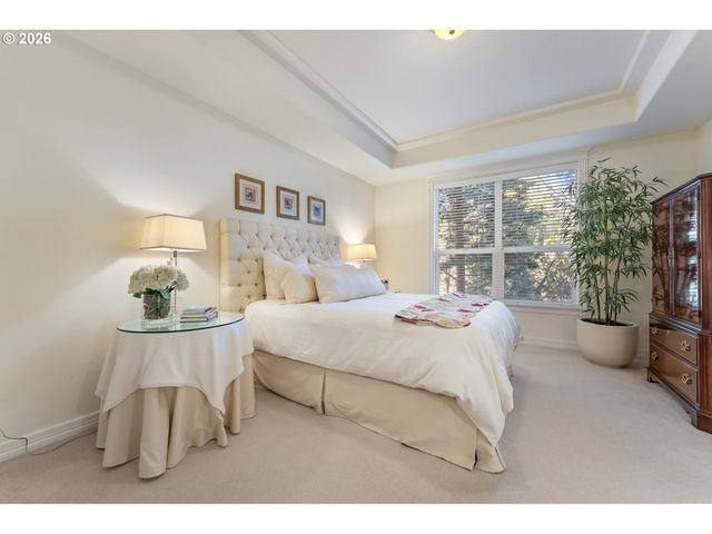 6321 Sw CANBY St, Portland, OR 97219