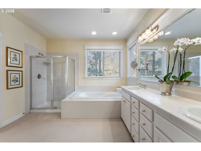 6321 Sw CANBY St, Portland, OR 97219