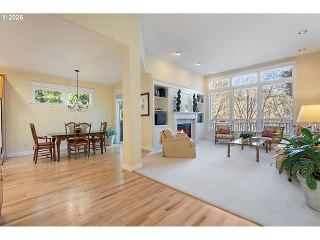 6321 Sw CANBY St, Portland, OR 97219