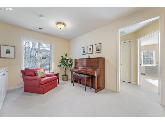 6321 Sw CANBY St, Portland, OR 97219