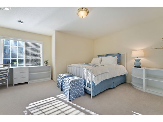 6321 Sw CANBY St, Portland, OR 97219