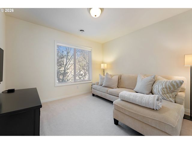 6321 Sw CANBY St, Portland, OR 97219