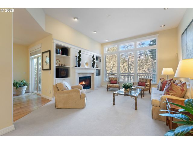 6321 Sw CANBY St, Portland, OR 97219
