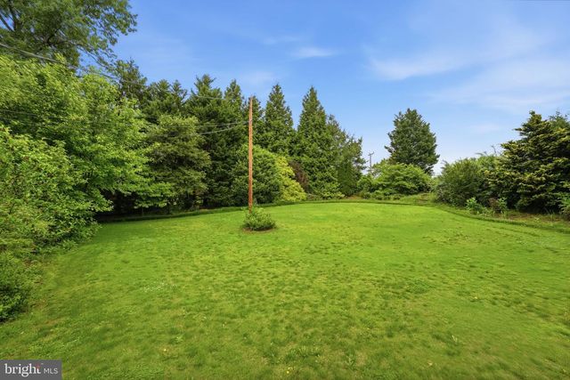 4920 BROOK HILLS DR, Annandale, VA 22003