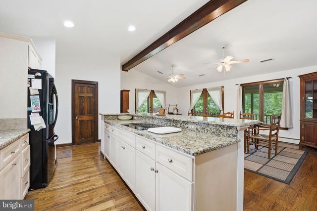 4920 BROOK HILLS DR, Annandale, VA 22003