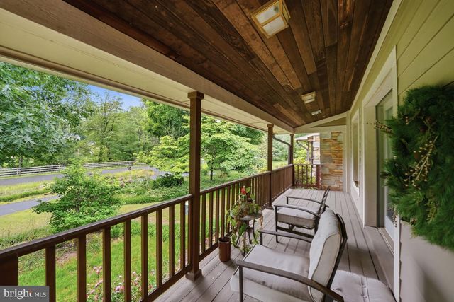 4920 BROOK HILLS DR, Annandale, VA 22003