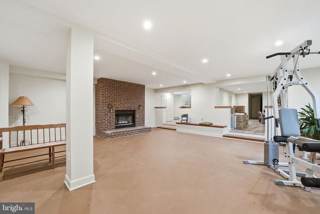 4920 BROOK HILLS DR, Annandale, VA 22003