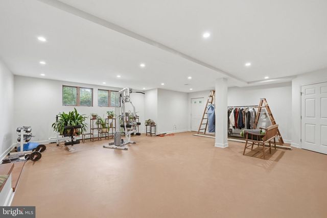 4920 BROOK HILLS DR, Annandale, VA 22003