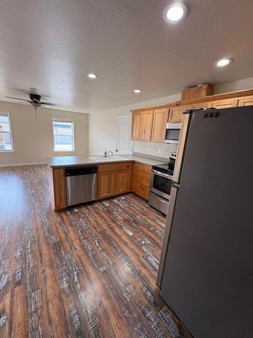 1380 Dowell Road, Grants Pass, OR 97527