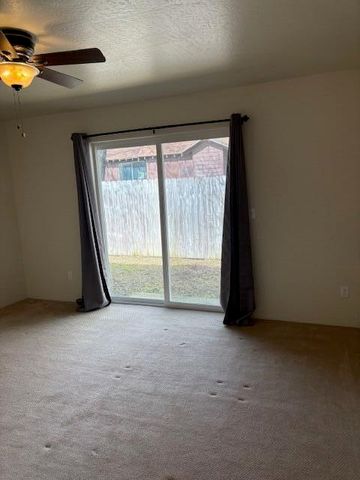 1380 Dowell Road, Grants Pass, OR 97527