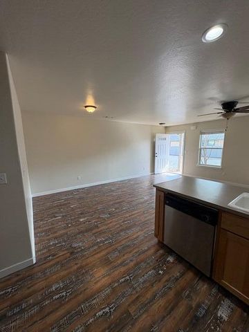 1380 Dowell Road, Grants Pass, OR 97527