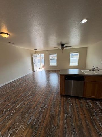 1380 Dowell Road, Grants Pass, OR 97527