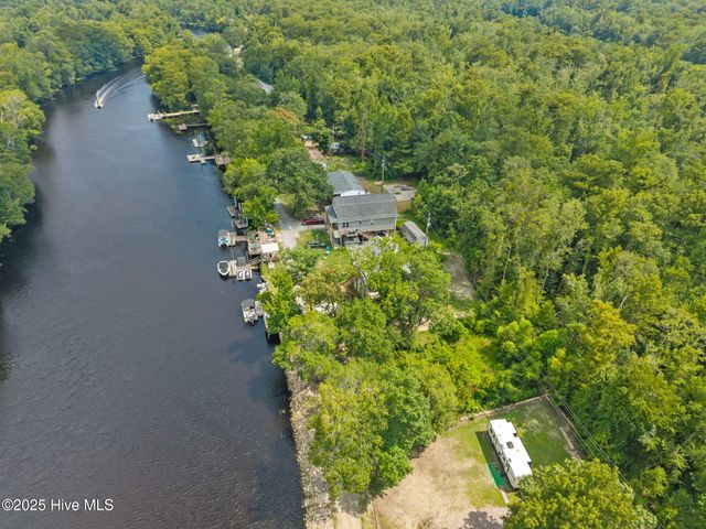 40 S Holly Shelter Estates Road, Rocky Point, NC 28457