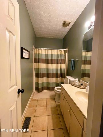 8209 Stratton Wood Circle, Knoxville, TN 37919